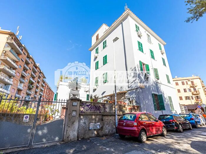 Appartamento bilocale in vendita in Roma