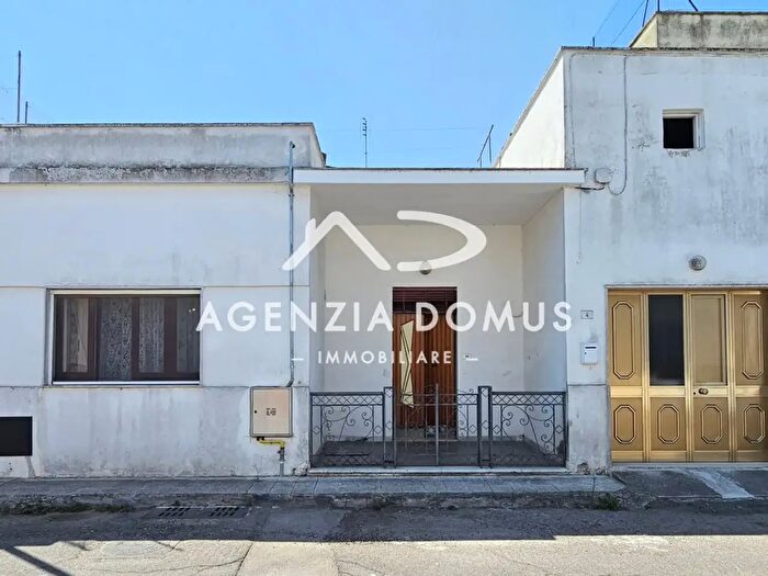 Casa quadrilocale in vendita in Via Don Minzoni, Racale