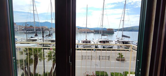 Appartamento quadrilocale in vendita in Portoferraio