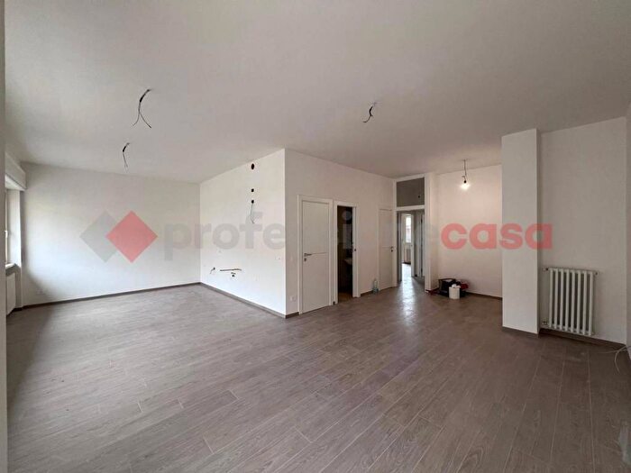 Appartamento quadrilocale in affitto in Via Lorenzetti, Giotto, Arezzo