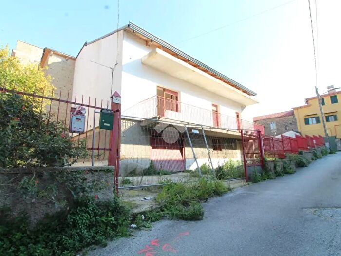 Casa con 6 locali in vendita in Via Monticello, Caserta