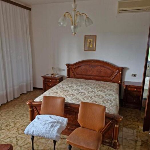 Casa con 6 locali in vendita in Corso Risorgimento, Porto Viro