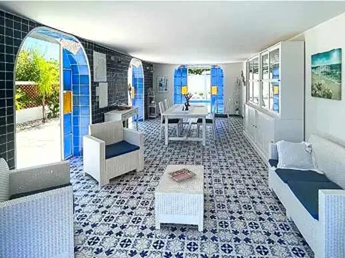 Casa con 5 locali in vendita in Capaccio Paestum