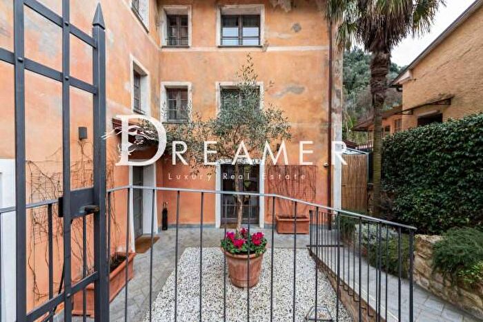 Casa con 6 locali in vendita in Via Regnalla, Pietrasanta