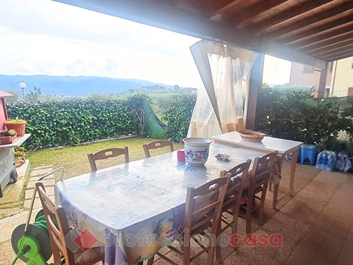 Appartamento quadrilocale in vendita in Via Jacopone da Todi, Torgiano