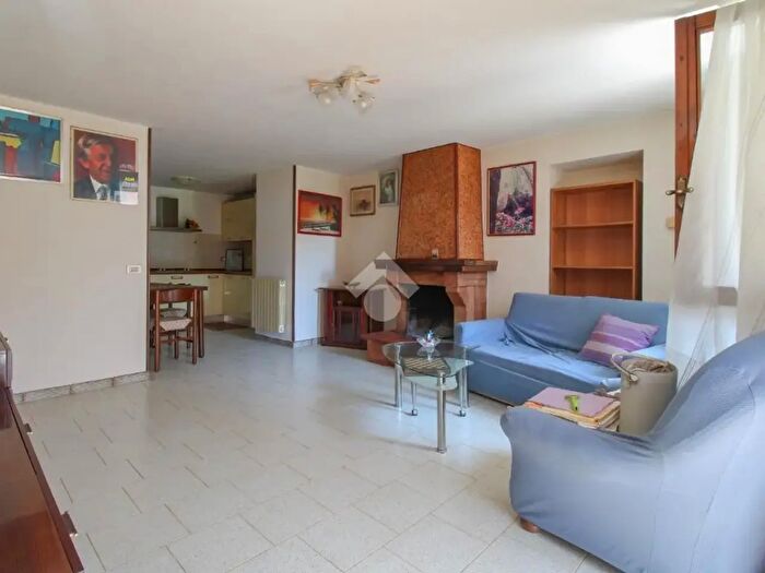 Casa con 7 locali in vendita in Via G Giori, Vestone