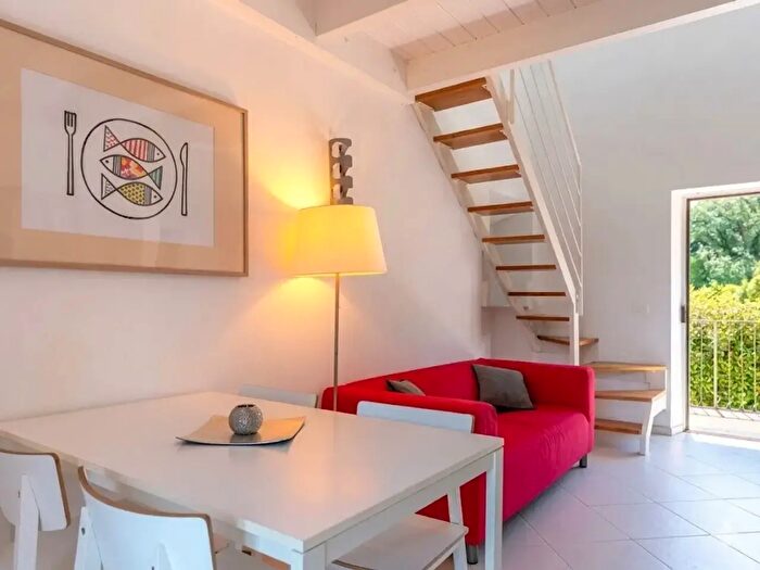 Casa con 9 locali in vendita in Via Dolcedo, Imperia