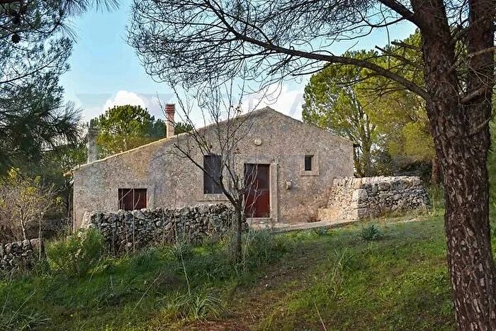 Casa in vendita in Noto, Acate
