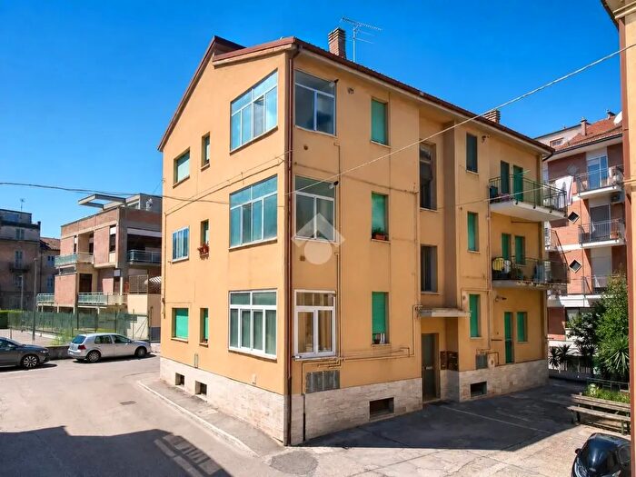 Appartamento trilocale in vendita in Via Giacomo Matteotti, Pedaso