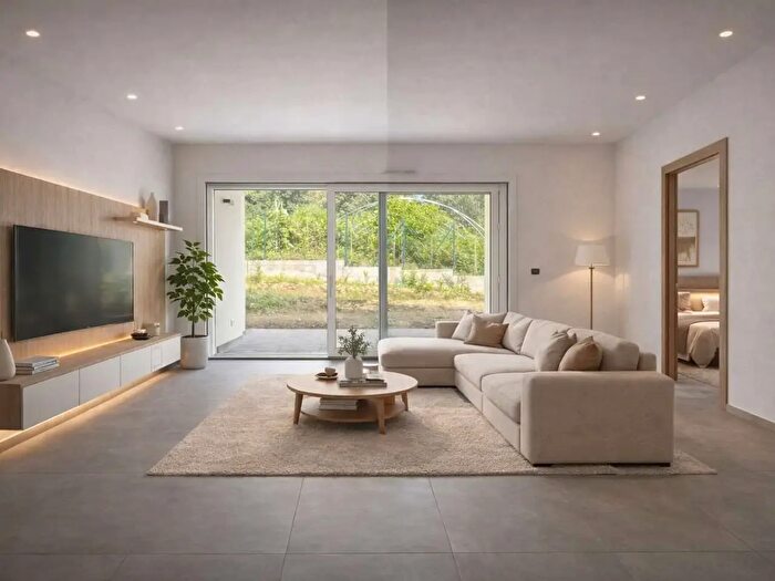 Appartamento trilocale in vendita in Via Brughiere, Beregazzo Con Figliaro