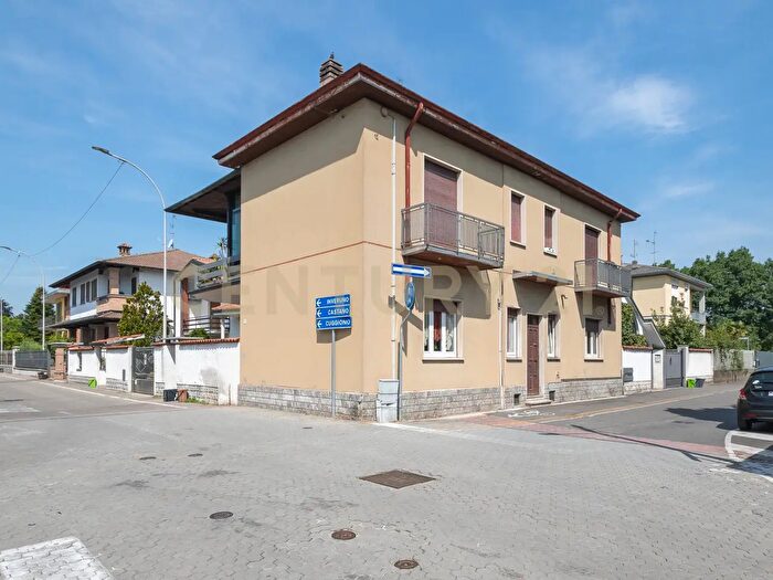 Casa quadrilocale in vendita in Via Umberto I, Casorezzo