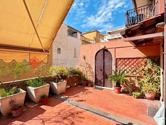 Appartamento quadrilocale in vendita in Via Monte Grappa, Gaeta
