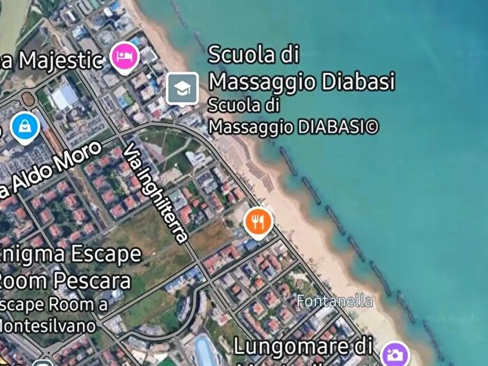 Appartamento con 7 locali in vendita in Via Aldo Moro, Montesilvano