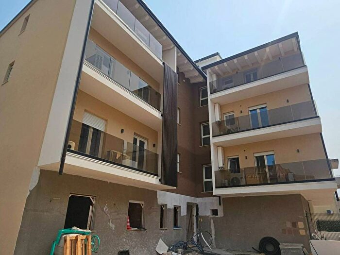 Appartamento quadrilocale in affitto in Via Giacomo Matteotti, Montepaone Lido, Montepaone