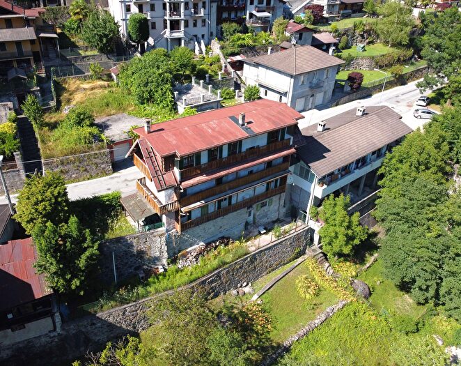 Casa con 7 locali in vendita in Via Monte Rosa, Bannio Anzino