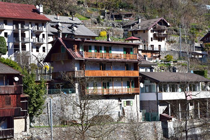 Case in Vendita e in Affitto - 2