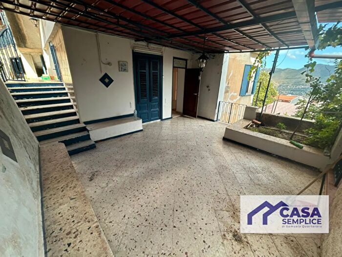 Appartamento trilocale in vendita in Via Regione Siciliana, Monreale