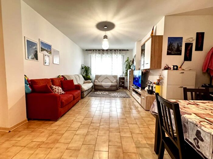 Appartamento trilocale in vendita in Via Petrarca, Gatteo