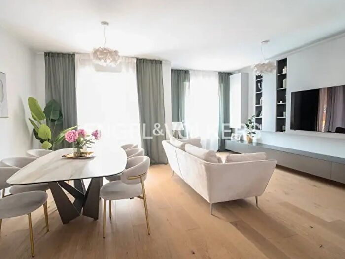Appartamento trilocale in vendita in Via Savona, Milano