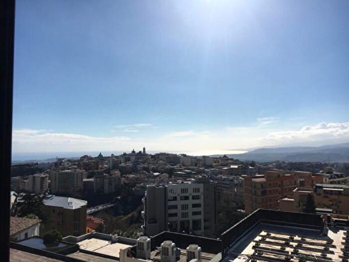 Appartamento trilocale in affitto in Via Edmondo Buccarelli, Catanzaro