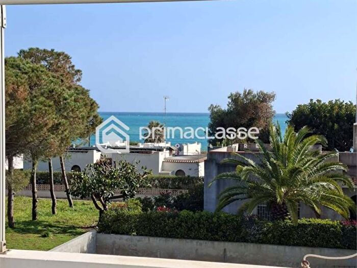 Appartamento con 5 locali in affitto in Marina di Modica, Modica