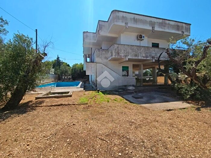 Casa quadrilocale in vendita in Via Copenaghen, Porto Cesareo