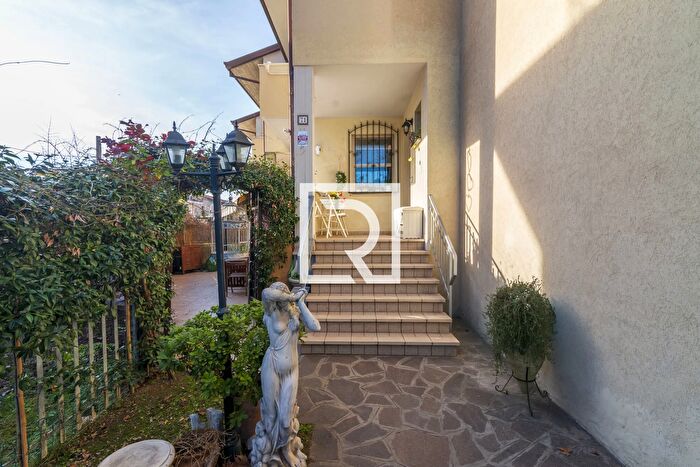 Casa quadrilocale in vendita in Via della Repubblica Savignano sul Rubicone, Savignano Sul Rubicone