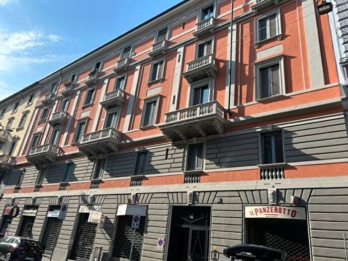 Appartamento trilocale in affitto in Via Gaspare Spontini, Buenos Aires, Milano