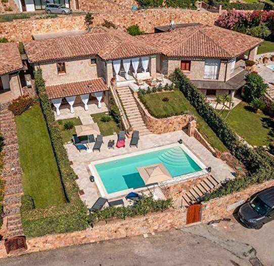 Casa con 6 locali in affitto in Via Salina Bamba, San Teodoro