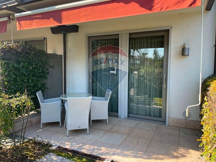 Appartamento bilocale in vendita in Punta Gro Via Bellini, Sirmione