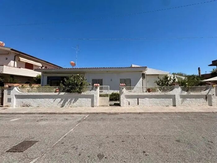 Casa con 6 locali in vendita in Via Angelo Musco, Terme Vigliatore