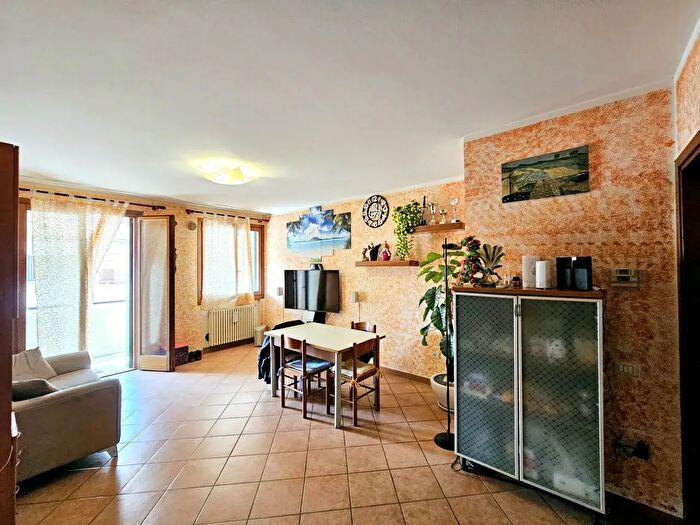 Appartamento bilocale in vendita in Via Deserto, Este