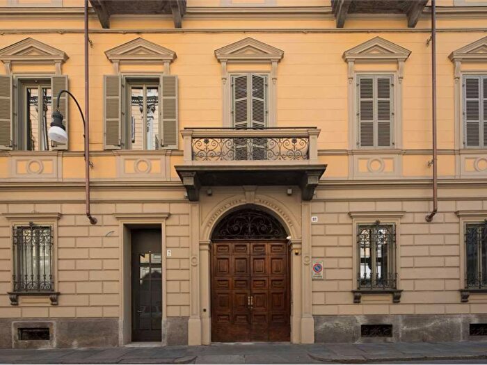 Appartamento quadrilocale in affitto in Via Maria Vittoria, Via Roma, Torino