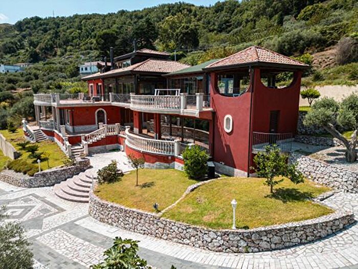 Casa con 6 locali in vendita in Contrada Fontane, Gioiosa Marea