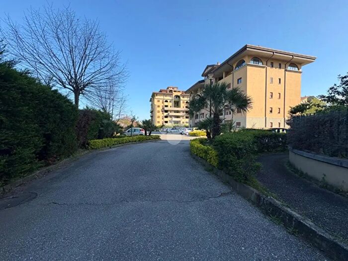 Appartamento quadrilocale in vendita in Via Leonardo da Vinci, Rende