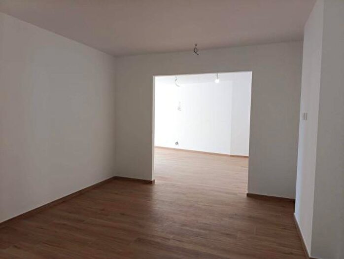 Appartamento trilocale in vendita in Via Imperatore Federico, Palermo