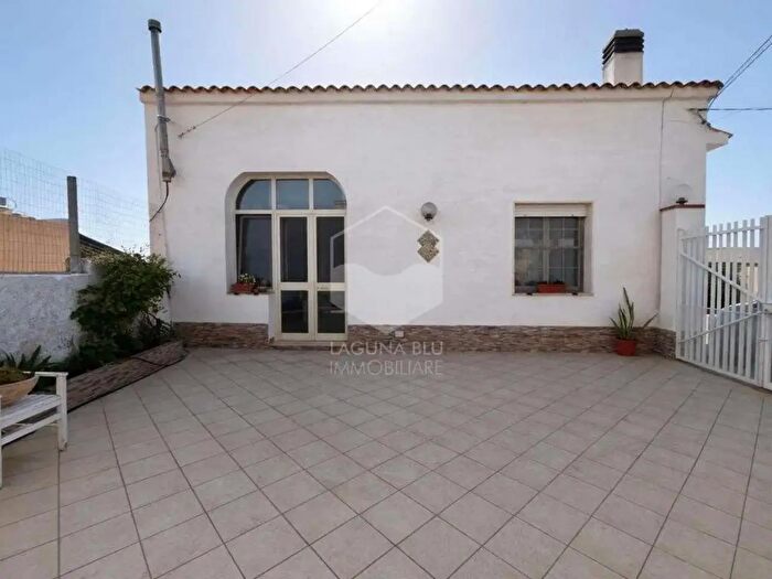 Casa trilocale in vendita in Lungomare Biscione, Petrosino