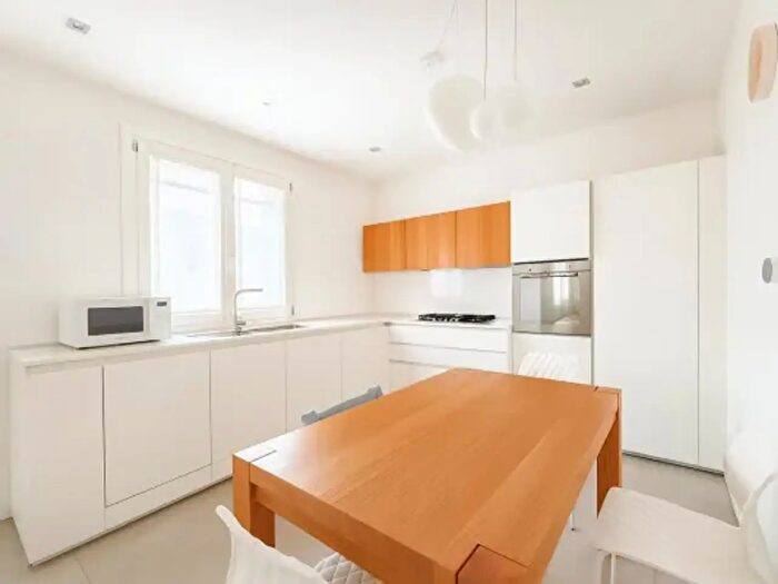 Appartamento quadrilocale in vendita in Via Enrico De Nicola, Mira