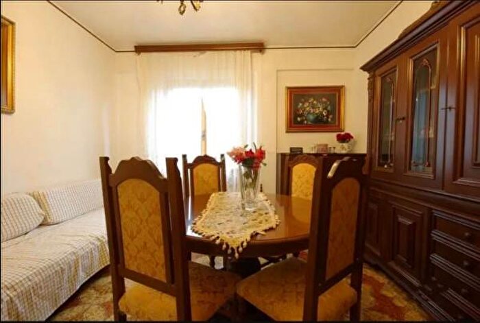 Appartamento con 6 locali in vendita in Via Dante Alighieri, Sansepolcro