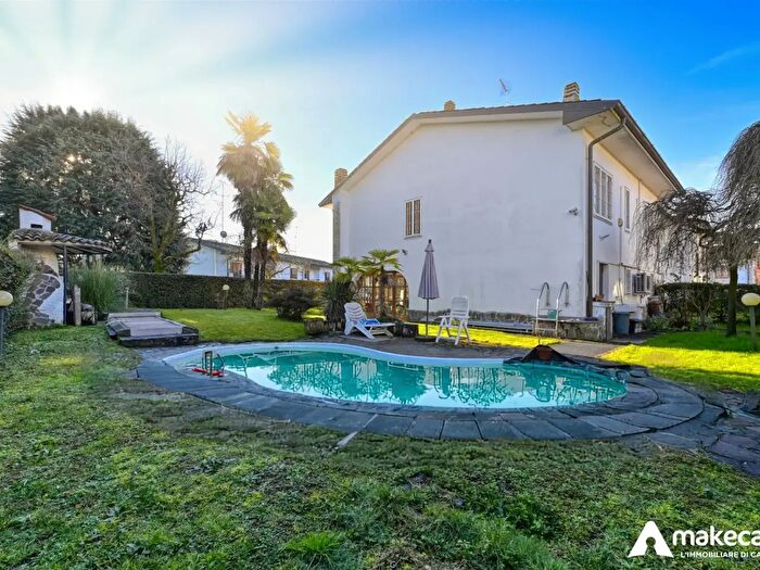 Casa con 5 locali in vendita in Via Nino Bixio, San Giuliano Milanese