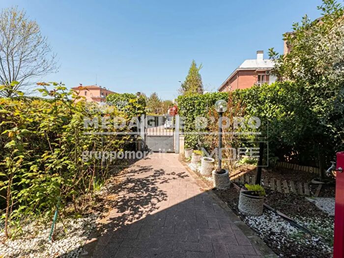 Casa con 6 locali in vendita in AdZe Via Morane Mammut Club, Modena