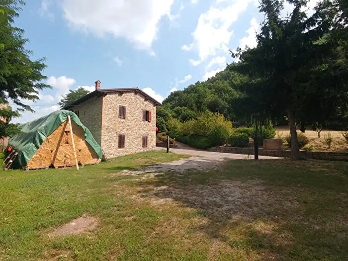 Casa con 6 locali in vendita in Via Villa, Castel DAiano