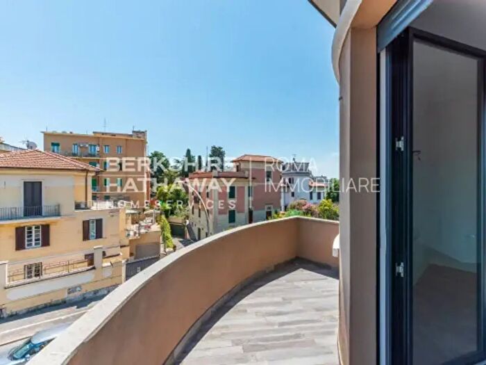 Appartamento trilocale in vendita in Roma