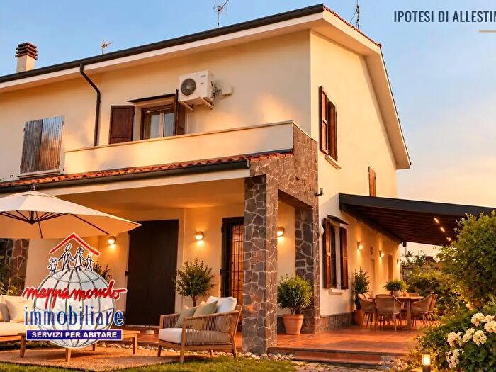 Casa quadrilocale in vendita in Via Artistide Dondarini, Sala Bolognese