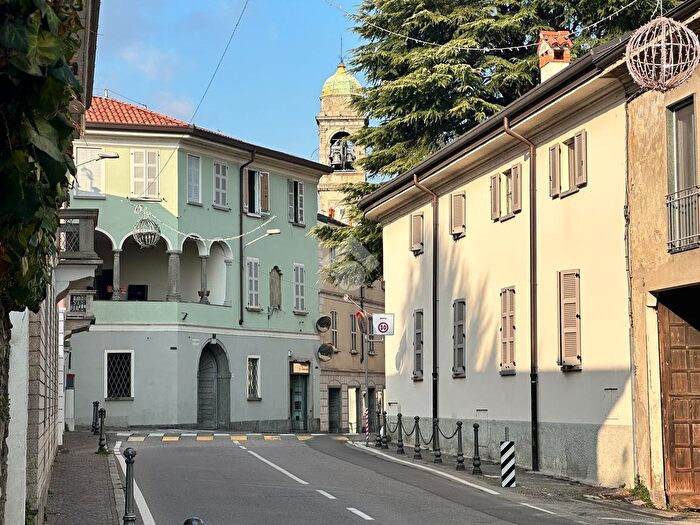 Appartamento trilocale in vendita in Via SantAgnese, Olginate