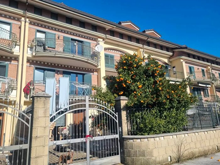 Casa con 6 locali in vendita in Via Antonio Tedeschi, Avellino