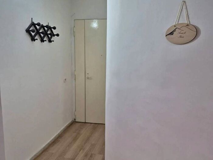 Appartamento trilocale in affitto in Piazza Vincenzo Calenda, Tribunali, Napoli