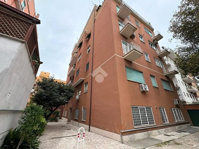 Appartamento bilocale in vendita in Via Michele Amari, Roma