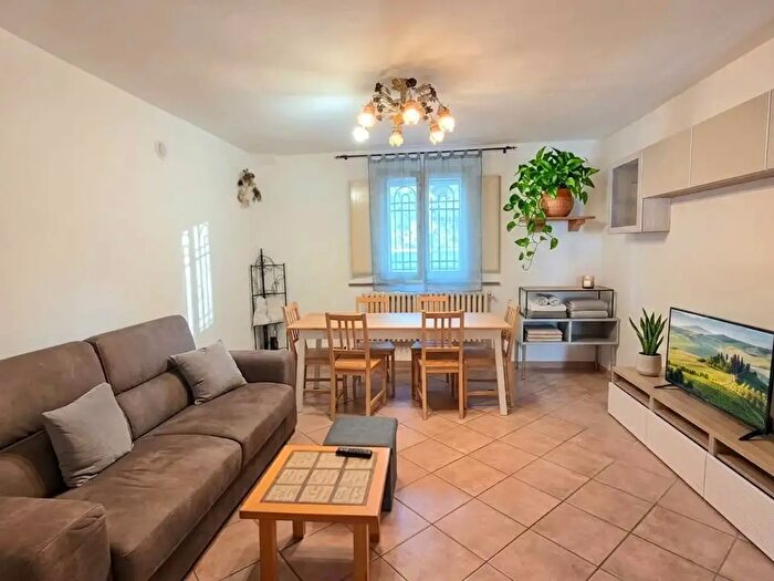 Appartamento quadrilocale in vendita in Viale Nazario Sauro, Rimini