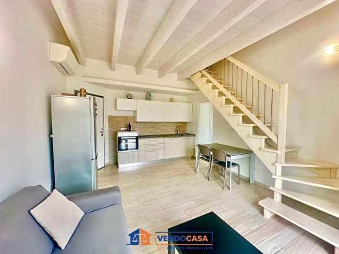 Case in Vendita e in Affitto - 2